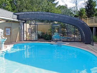Plně otevřené zastřešení Style v antracitovém provedení Plně otevřené zastřešení Style v antracitovém provedení