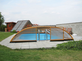 Zastřešení bazénu ELEGANT pro každý druh bazénu Čelo zastřešení bazénu ELEGANT