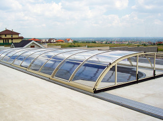 Bazénové zastřešení ELEGANT s bočním vstupem Bazénové zastřešení ELEGANT béžové