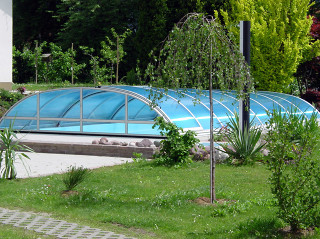 Zastřešení bazénu ELEGANT s uzamykatelným bočním vstupem Zastřešení bazénu ELEGANT s bočním vstupem