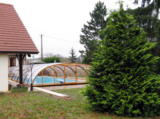 Zastřešení bazénu TROPEA zvyšuje rychlost ohřevu vody ve Vašem bazénu Zastřešení bazénu TROPEA zvyšuje rychlost ohřevu vody ve Vašem bazénu
