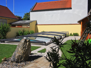 Bazénové zastřešení VIVA™ od výrobce kvalitních krytů na bazén Alukov a.s. Bazénové zastřešení VIVA™ od výrobce kvalitních krytů na bazén Alukov a.s.