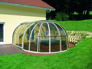 Zastřešení vířivé vany OASIS™ od Alukovu Zastřešení vířivé vany OASIS™ od Alukovu