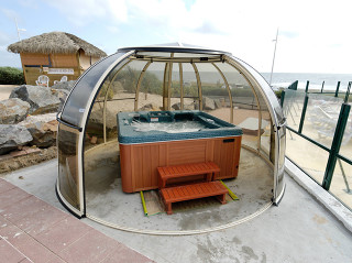 Zastřešení vířivé vany SPA DOME ORLANDO® Vám poskytne soukromí při koupání Zastřešení vířivé vany SPA DOME ORLANDO® Vám poskytne soukromí při koupání