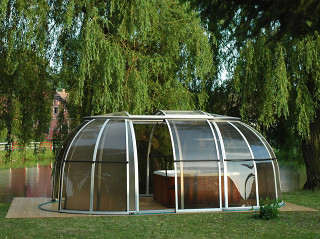 Otevíratelné zastřešení vířivky SPA SUNHOUSE®