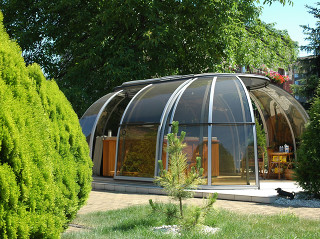 Menší model zastřešení vířivky či sedací soupravy SPA SUNHOUSE®
